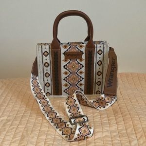 Wrangler Purse in color Angel White